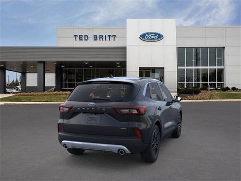 New 2025 Ford Escape SE image 8