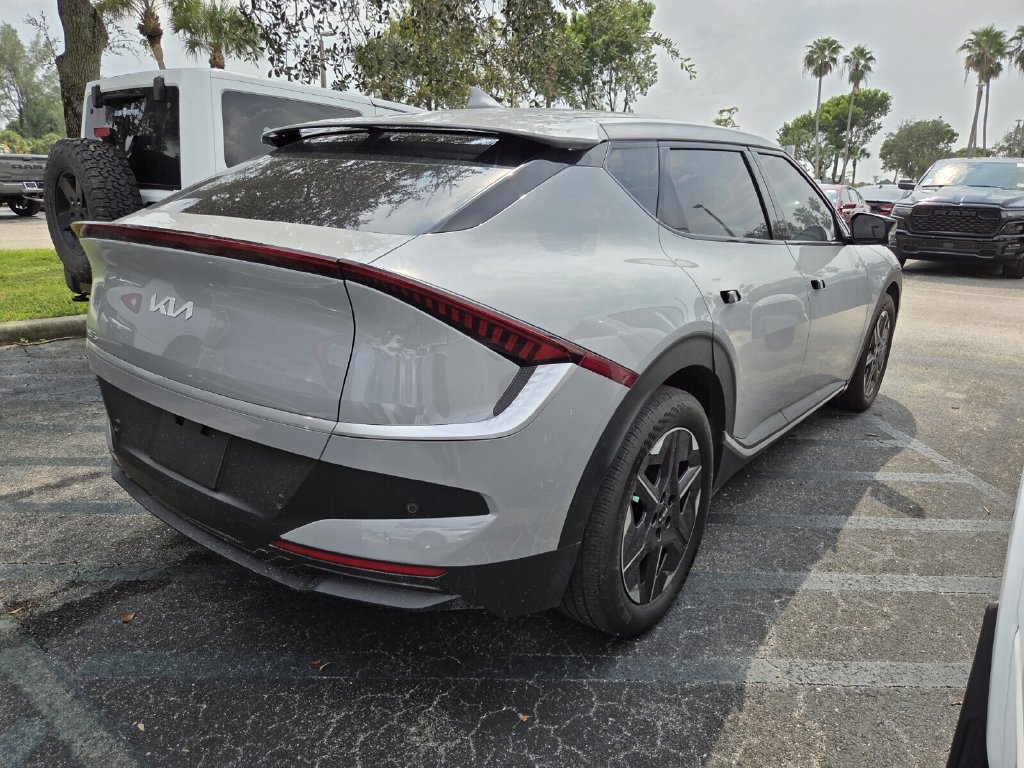 Used 2026 Kia EV6 Light RWD image 5