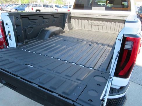 New 2026 GMC Sierra 2500 Denali w/ Denali Reserve Package AWD/4WD image 34