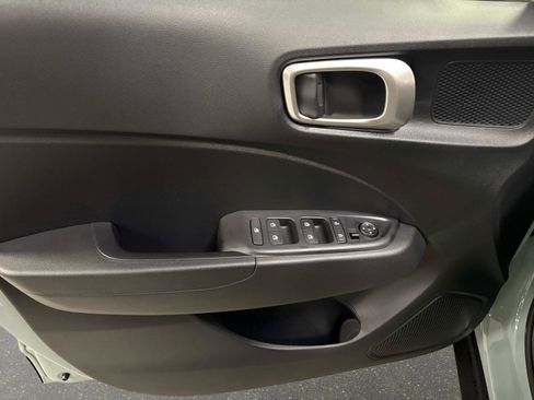 New 2026 Hyundai Venue SEL image 18