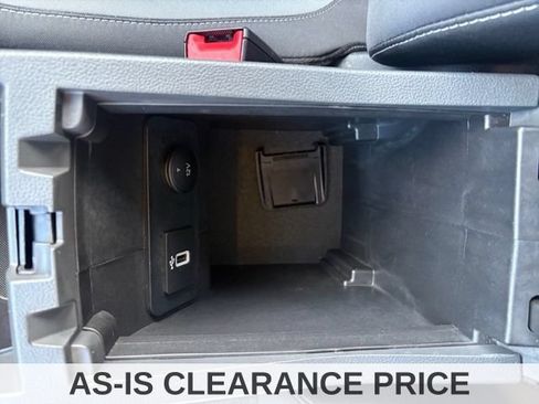 Used 2017 Ford Escape SE w/ Equipment Group 201A AWD/4WD image 26