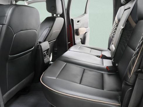 Used 2023 GMC Canyon Denali AWD/4WD image 29