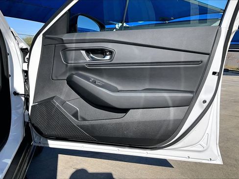 Used 2025 Honda Accord SE image 22