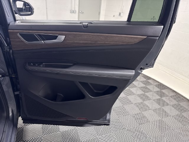 Used 2024 Volkswagen Atlas SEL AWD/4WD image 19