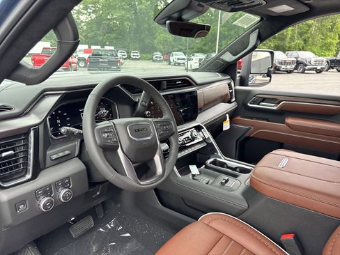 New 2025 GMC Sierra 2500 Denali Ultimate image 14