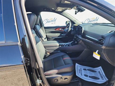 New 2026 Chevrolet Traverse RS w/ LPO, Floor Liner Package image 13