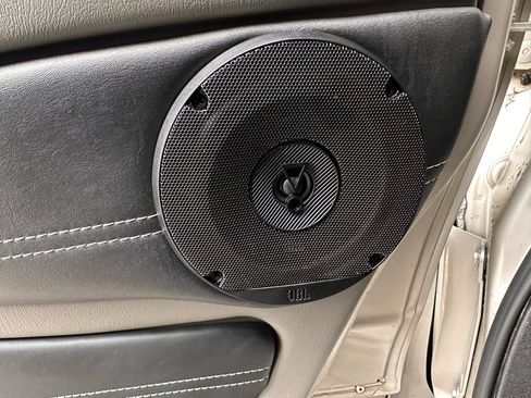 Used 2023 GMC Savana 2500 image 37