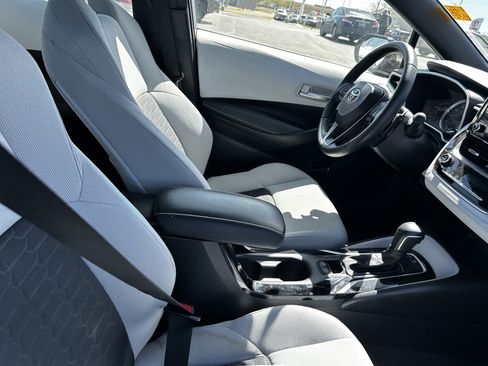 Used 2022 Toyota Corolla SE image 12