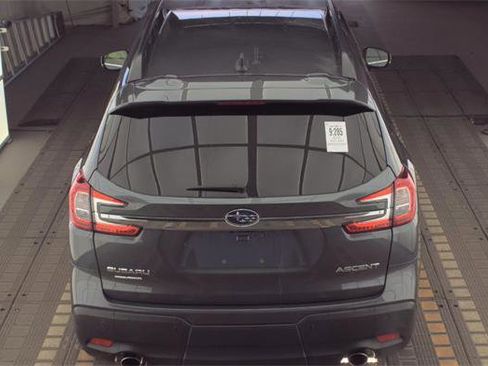 Used 2025 Subaru Ascent Premium image 4