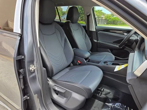 New 2026 Volkswagen Tiguan SE FWD image 15