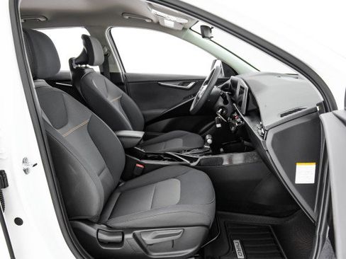 Used 2024 Kia Niro LX image 29