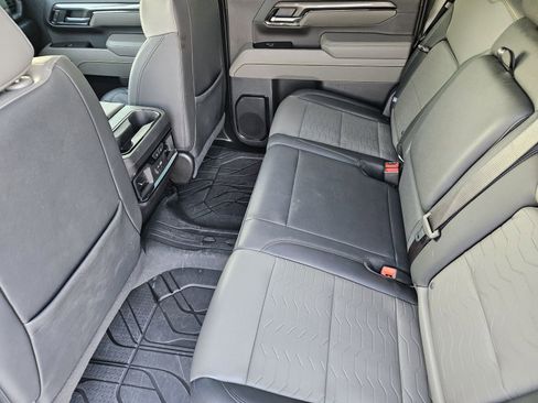 Certified 2025 Chevrolet Silverado 2500 ZR2 w/ Technology Package image 35