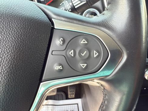 Used 2018 Chevrolet Traverse LT FWD image 21