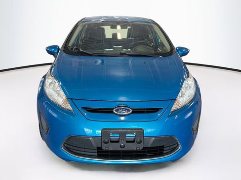 Used 2012 Ford Fiesta SE FWD image 2