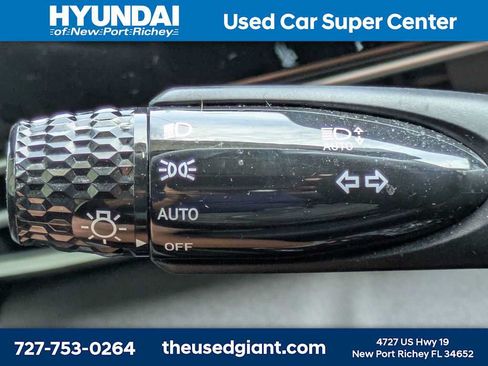 Certified 2023 Hyundai Elantra Limited FWD image 32