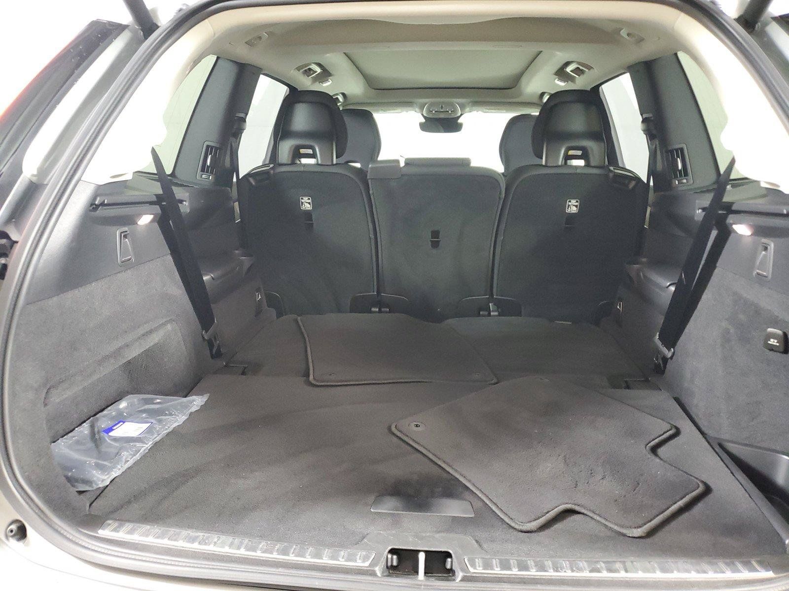 Certified 2026 Volvo XC90 B6 Plus AWD/4WD image 9
