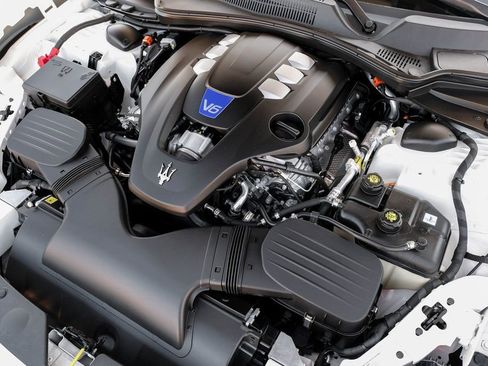 Used 2023 Maserati Ghibli Modena image 45