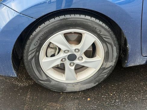 Used 2015 Hyundai Elantra SE image 4