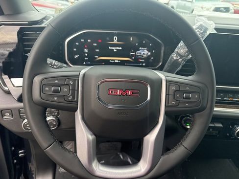 New 2026 GMC Sierra 1500 SLE w/ Preferred Package image 14