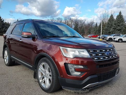 Used 2016 Ford Explorer Limited w/ Equipment Group 301A image 4