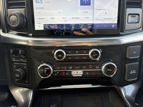 Used 2022 Ford F150 Lariat w/ Equipment Group 502A High image 16