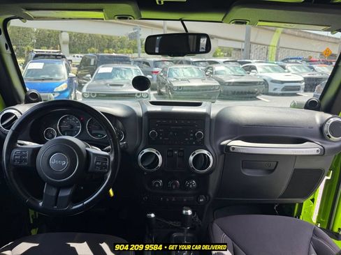 Used 2013 Jeep Wrangler Rubicon w/ PWR Convenience Group AWD/4WD image 30