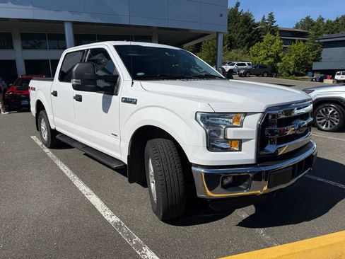 Used 2015 Ford F150 XLT w/ Equipment Group 301A Mid AWD/4WD image 4