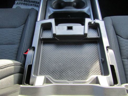 Used 2025 RAM 1500 Big Horn AWD/4WD image 32