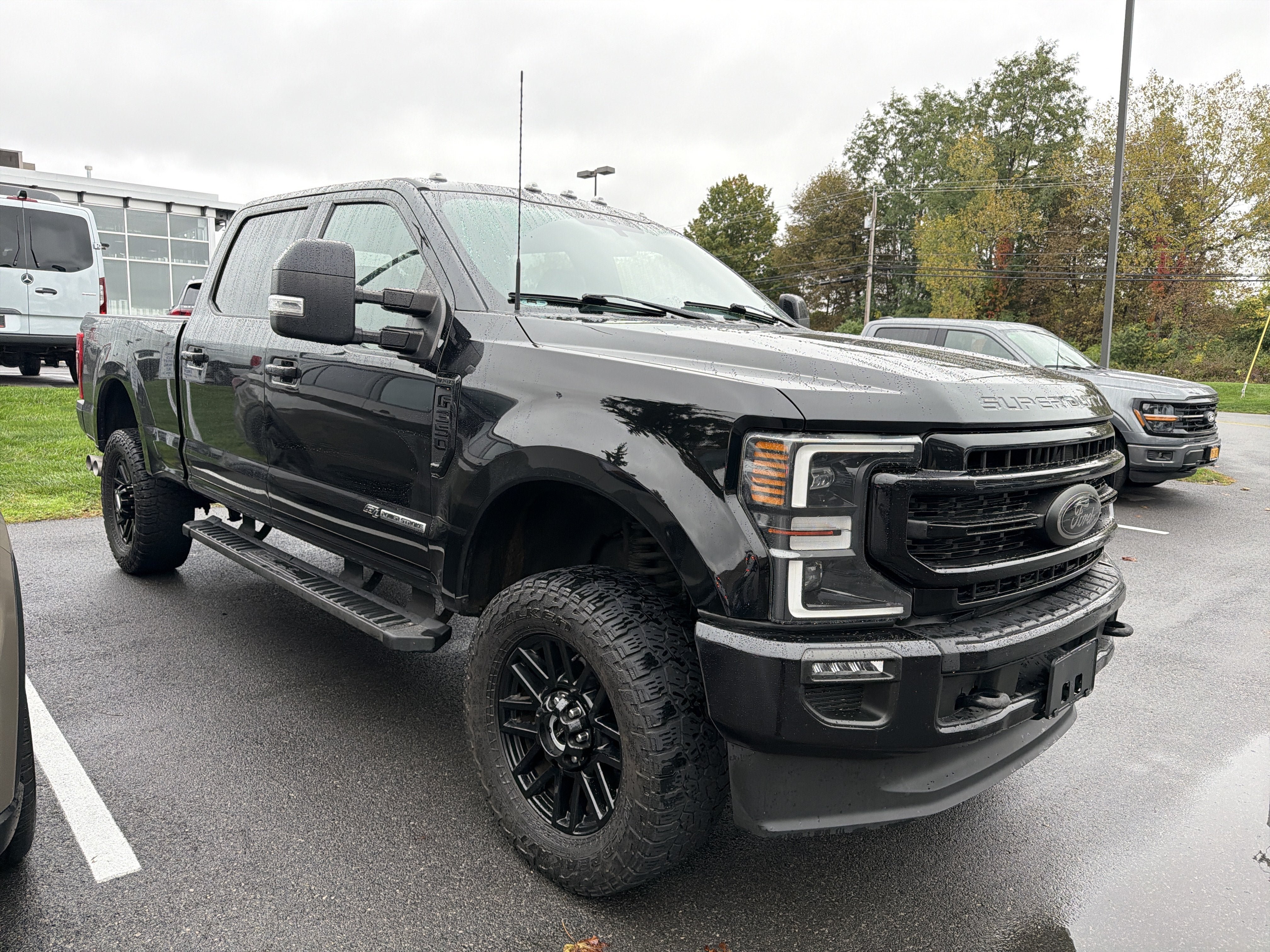 Used 2022 Ford F350 Lariat w/ Black Appearance Package AWD/4WD image 2