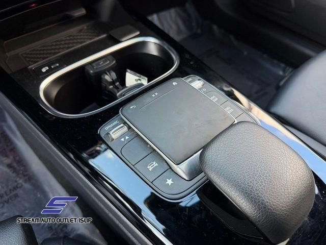 Used 2023 Mercedes-Benz CLA 250 4MATIC image 37