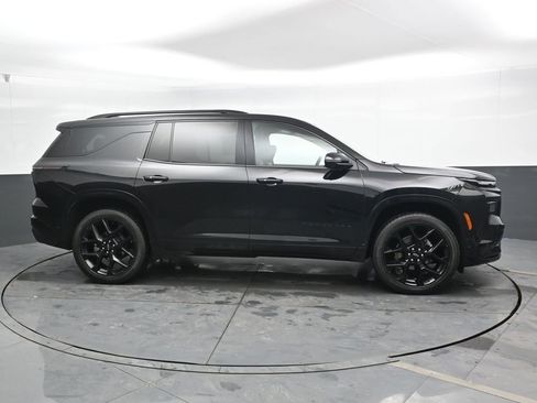 Used 2024 Chevrolet Traverse RS w/ LPO, Floor Liner Package image 4