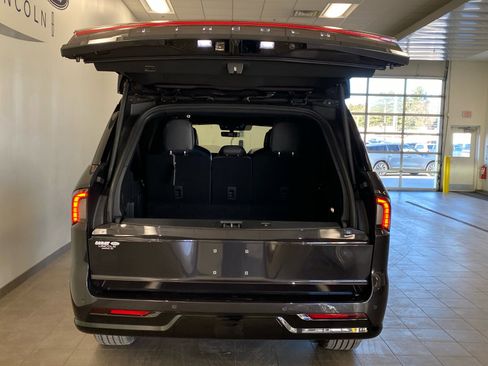 New 2025 Lincoln Navigator L Black Label image 7