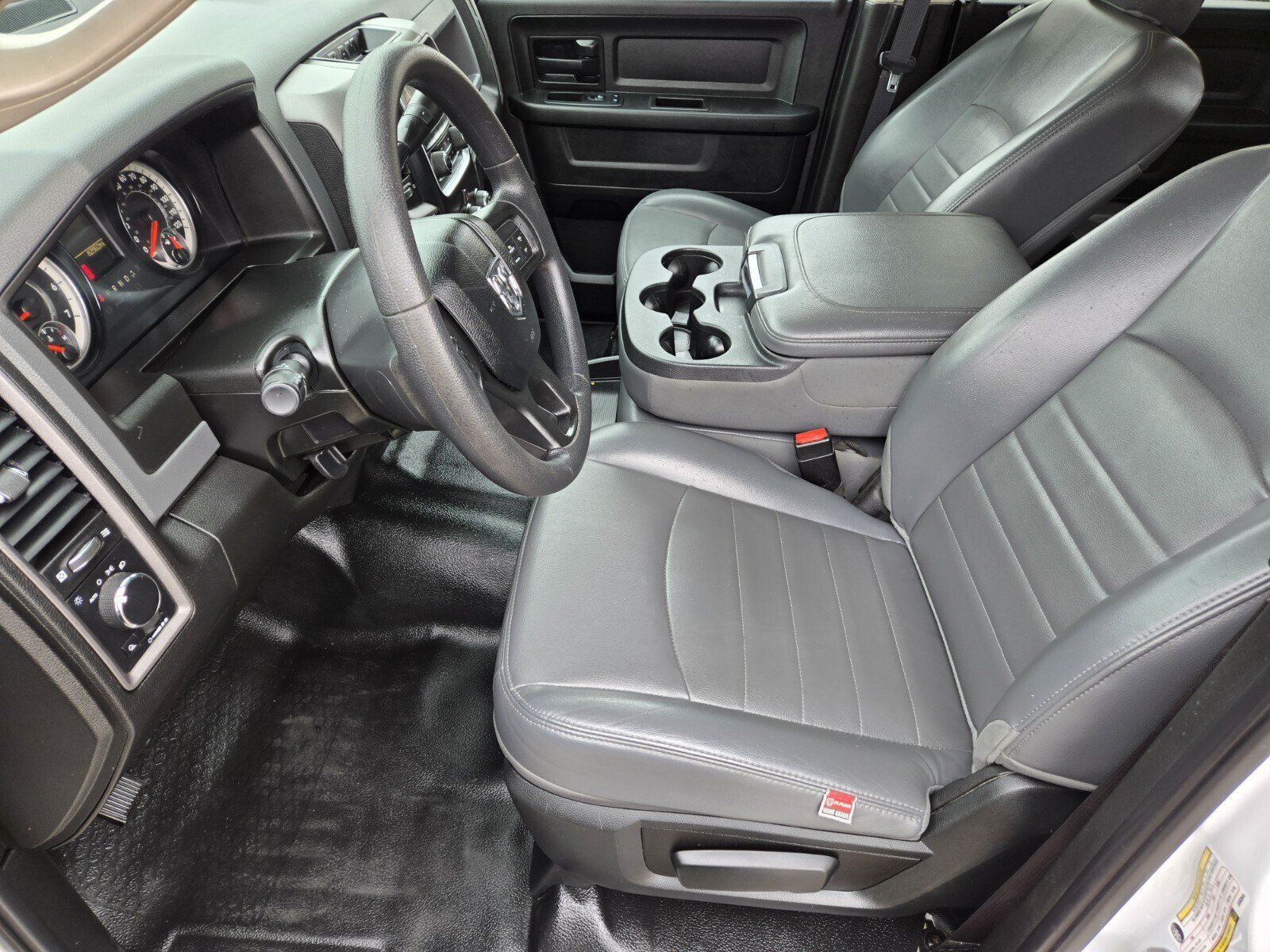 Used 2018 RAM 3500 Tradesman RWD image 7