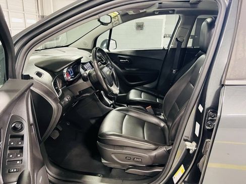 Used 2020 Chevrolet Trax Premier image 23