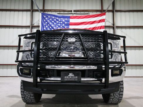 Used 2017 Ford F250 Lariat w/ Lariat Ultimate Package AWD/4WD image 2