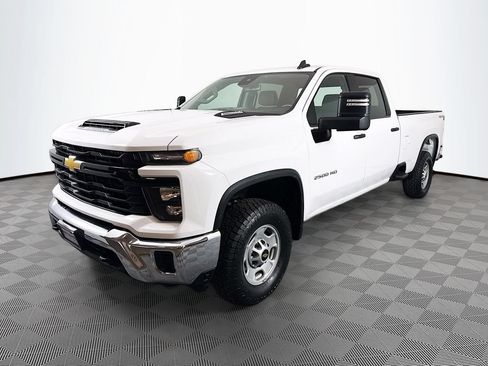 Used 2024 Chevrolet Silverado 2500 W/T w/ WT Convenience Package AWD/4WD image 3