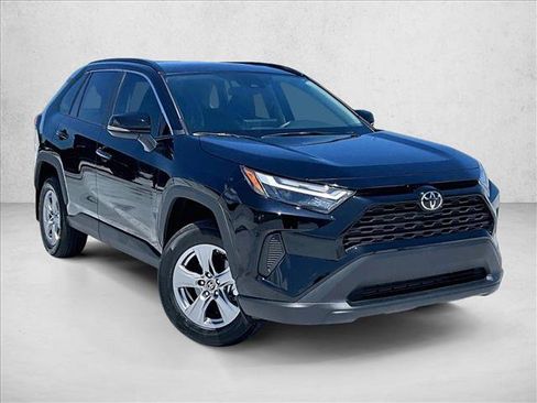 Used 2025 Toyota RAV4 XLE w/ Convenience Package FWD image 12
