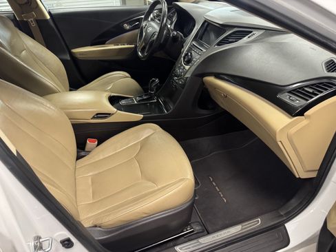 Used 2013 Hyundai Azera w/ Technology Pkg FWD image 15