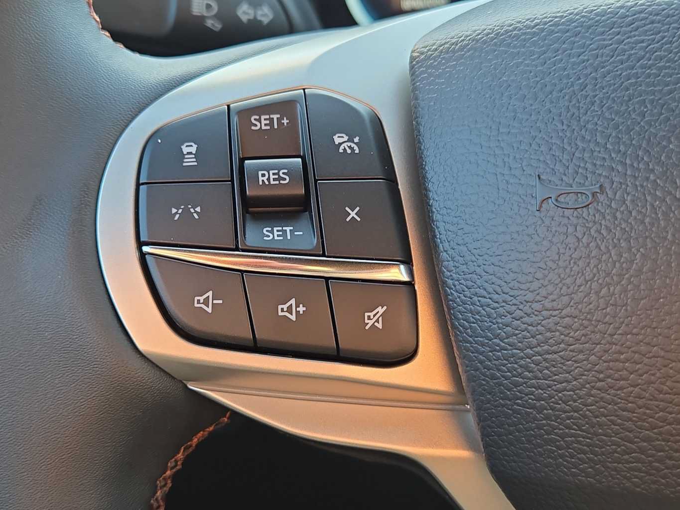 New 2027 Ford Explorer Active RWD image 21