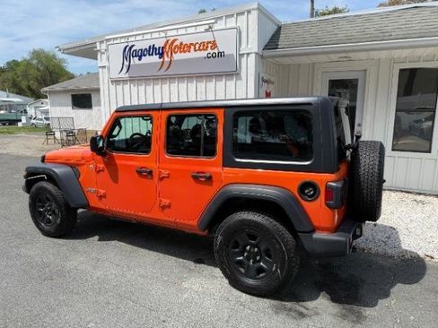 Used 2018 Jeep Wrangler Unlimited Sport image 12