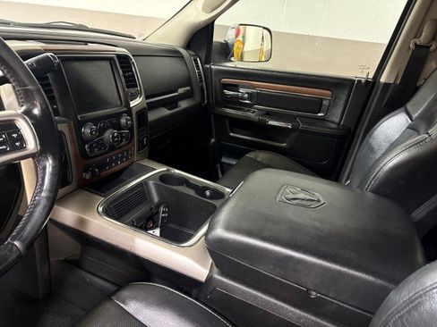 Used 2018 RAM 2500 Laramie w/ Convenience Group image 20