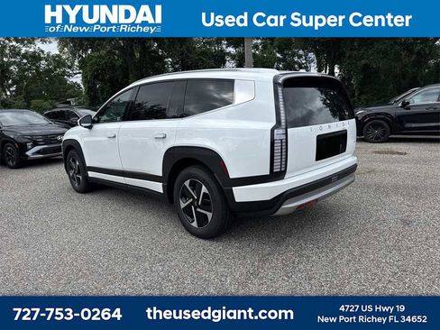 New 2026 Hyundai Ioniq 9 SE image 4