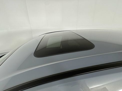 Used 2025 Honda CR-V EX image 4