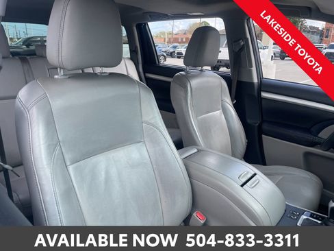 Used 2016 Toyota Highlander XLE image 13