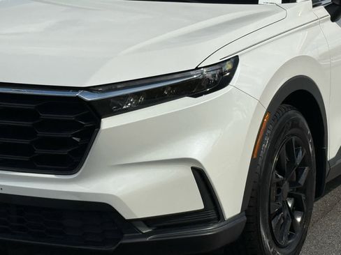 Used 2023 Honda CR-V LX image 10