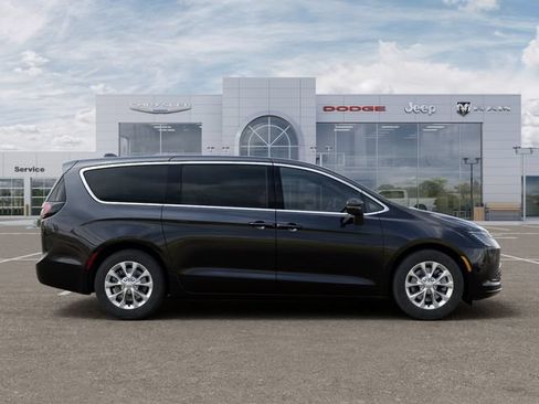 New 2027 Chrysler Pacifica Select AWD/4WD image 21