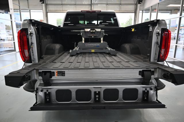 Used 2023 GMC Sierra 2500 Denali AWD/4WD image 10