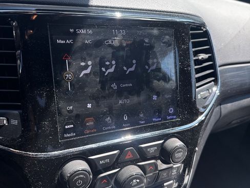 Used 2020 Jeep Grand Cherokee Altitude AWD/4WD image 7