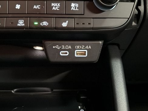 Certified 2026 Subaru Outback Premium w/ Premium/Limited Package AWD/4WD image 29