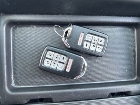 Certified 2023 Honda Odyssey EX image 23